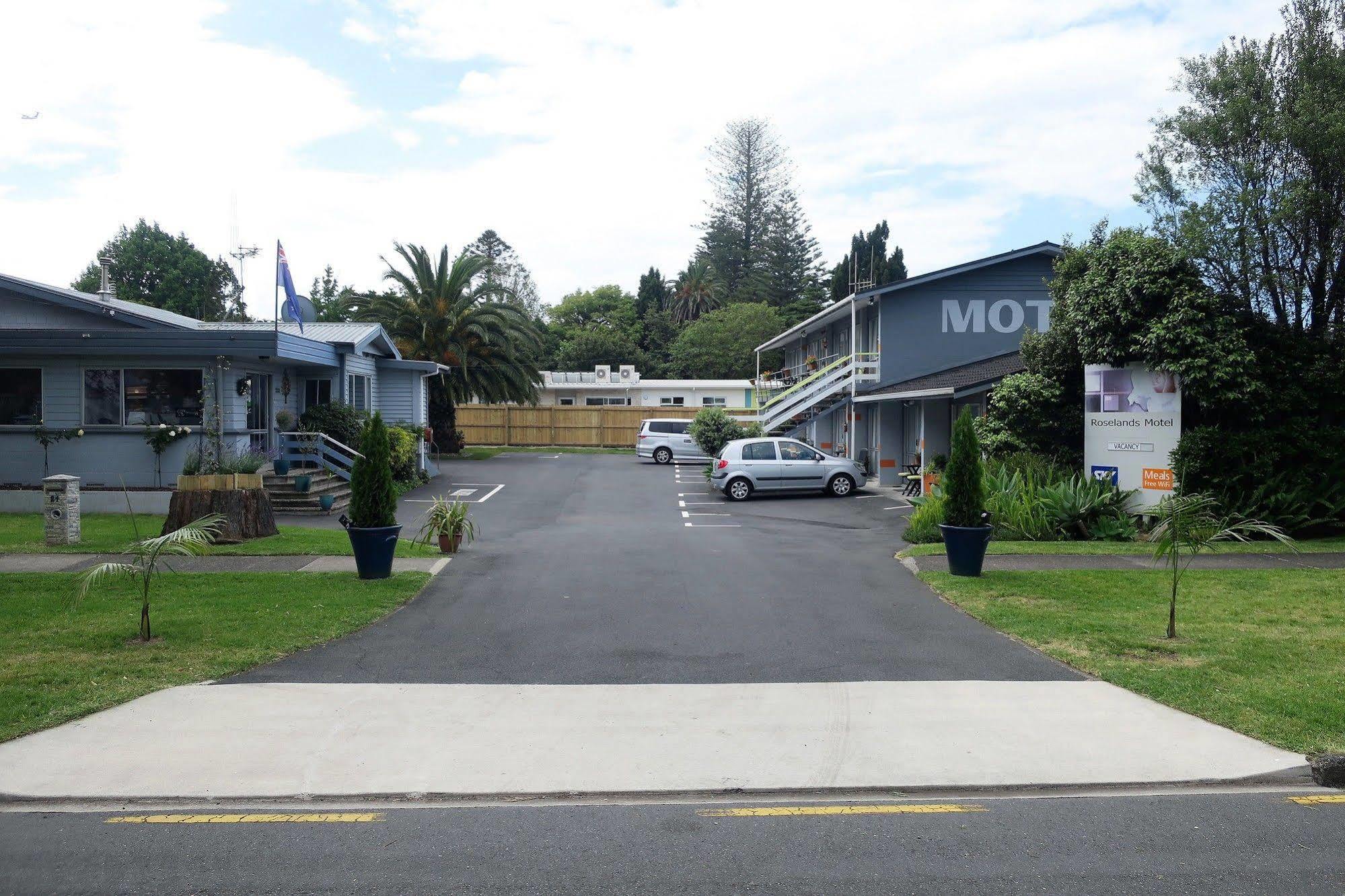 Roselands Motel Tauranga Zewnętrze zdjęcie